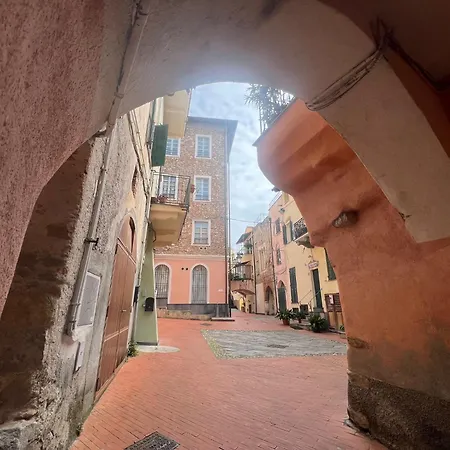 La Perla Del Borgo - Borgo Castello - Лоано