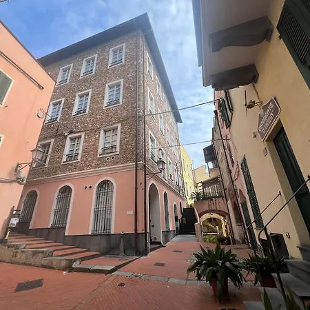 Апартаменты La Perla Del Borgo - Borgo Castello - *